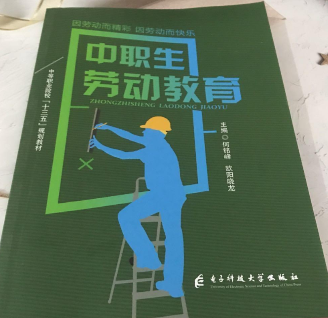 �����ڄӽ���